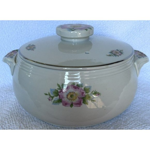 Halls Superior Quality Kitchenware Lidded Casserole Dish Rose White 658 Vintage - Picture 1 of 14